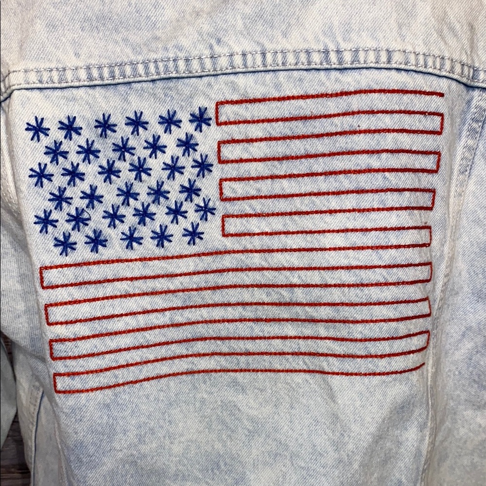 Old Navy Denim Boyfriend Jacket With American Flag - Picture 2 of 6
